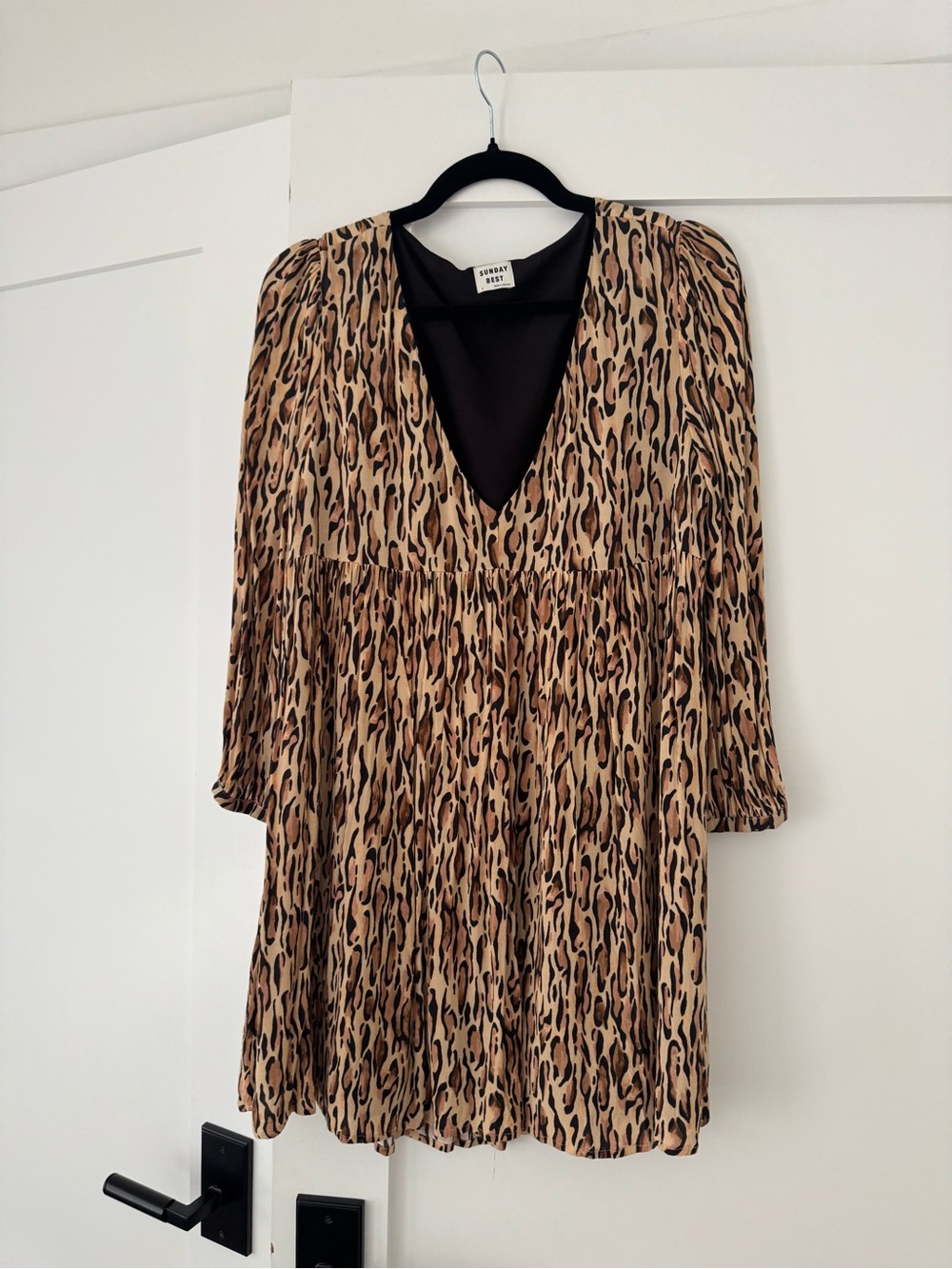 Sunday Best Aritzia Leopard Print V-Neck Babydoll dress